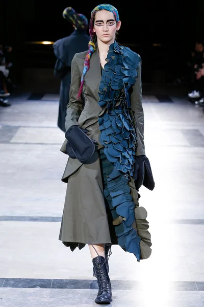 Look 23